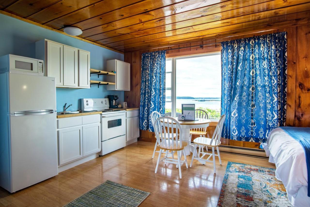 Friars Bay Inn&Cottages Welshpool Esterno foto